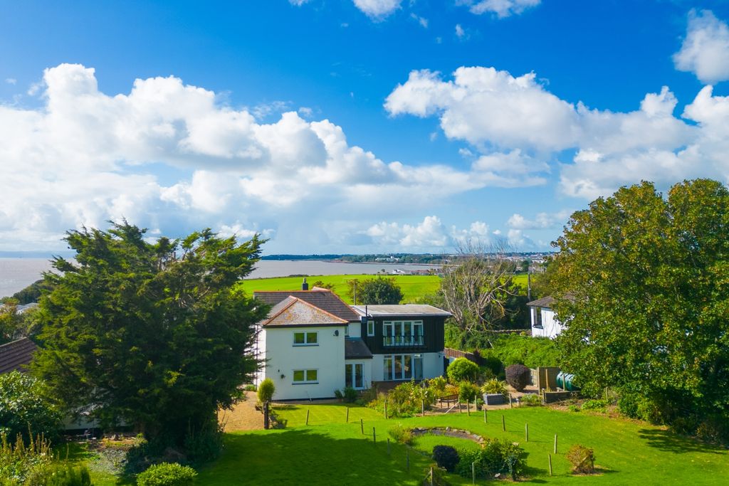 Property photo 3 of 36