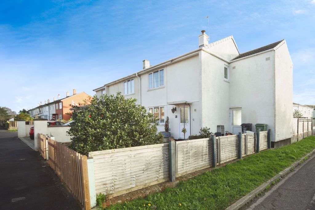 Property photo 2 of 20