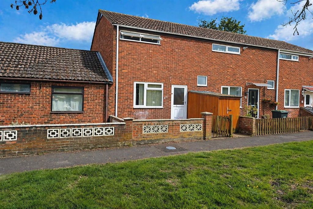 Property photo 1 of 10 File_0000000007E072439Bb46Fb476A1023B Fnt.Jpg