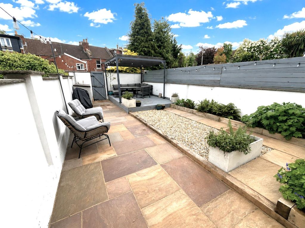 Property photo 2 of 16