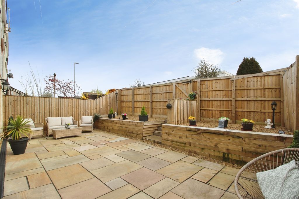 Property photo 3 of 12