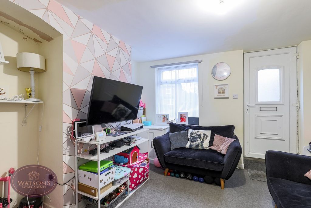 Property photo 3 of 18