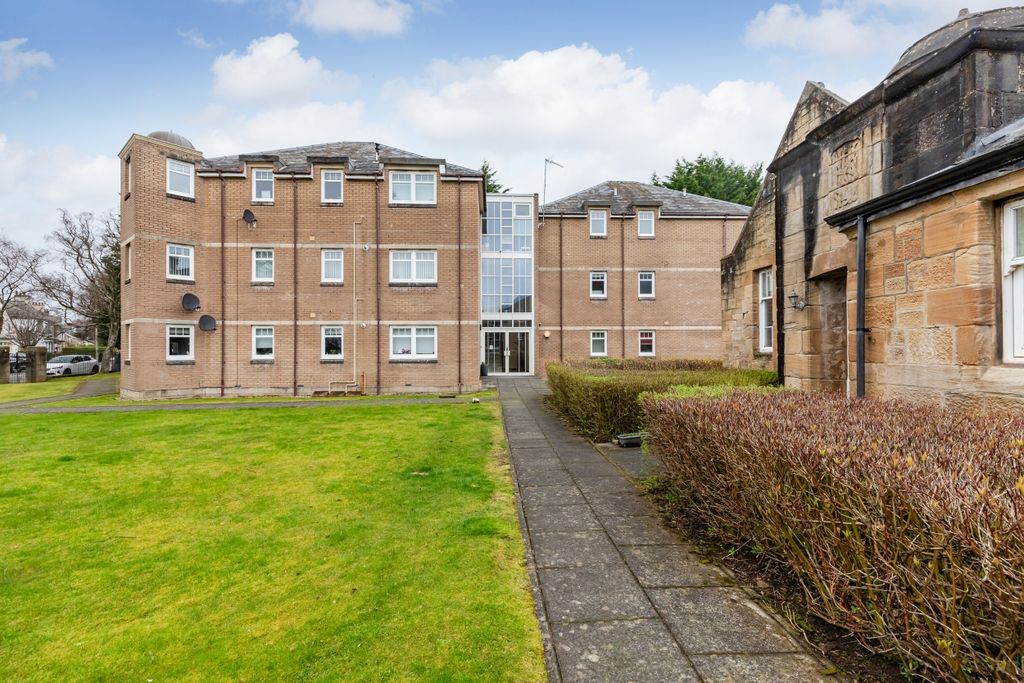 Property photo 1 of 30 Garscadden Road, Old Drumchapel, Glasgow,G15