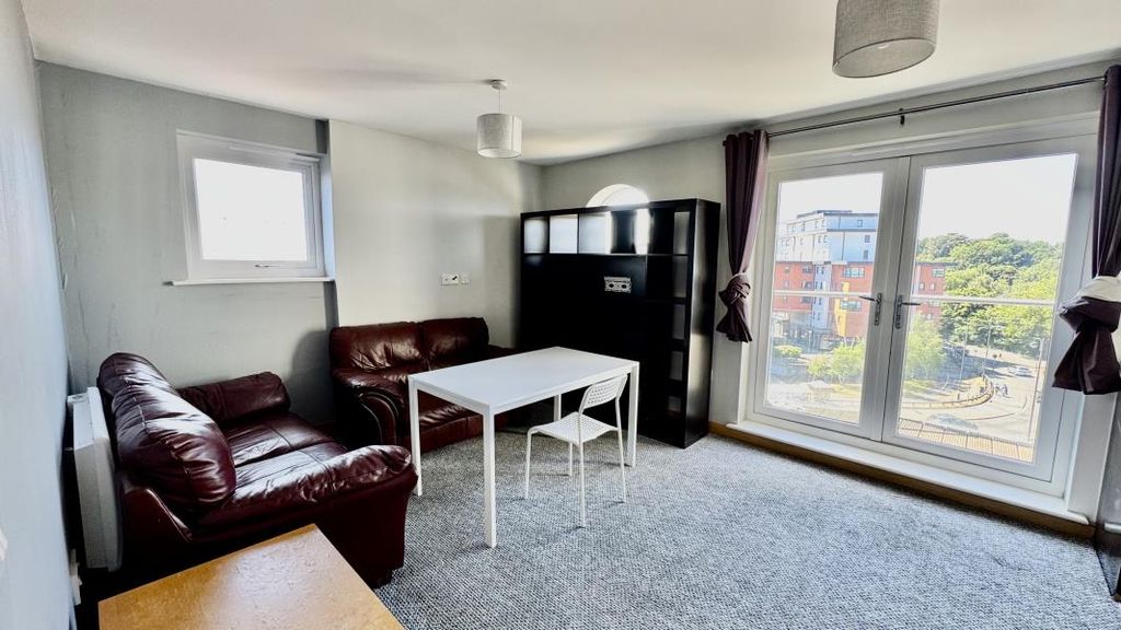 Property photo 2 of 11