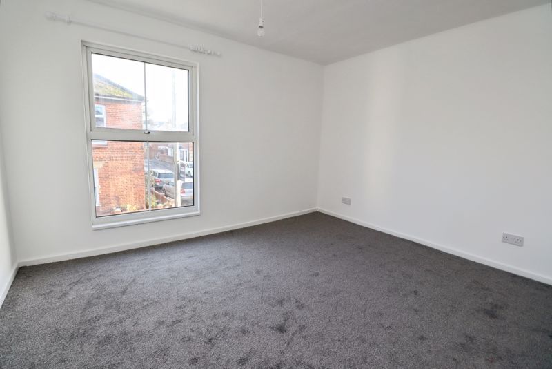 Property photo 3 of 12 Photo 4