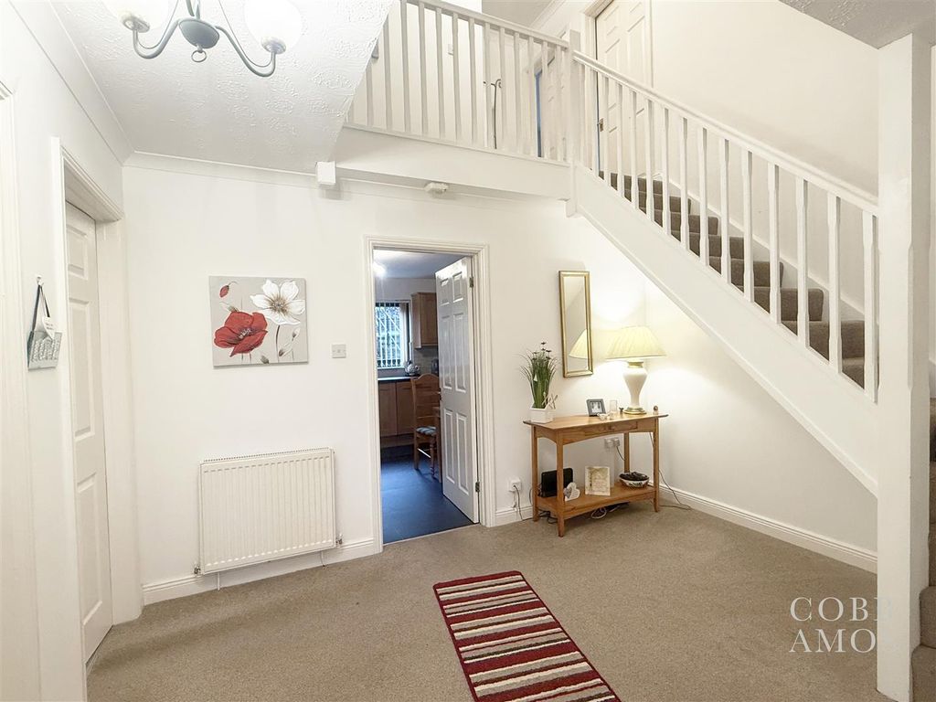 Property photo 3 of 20 Hall 2.Jpg