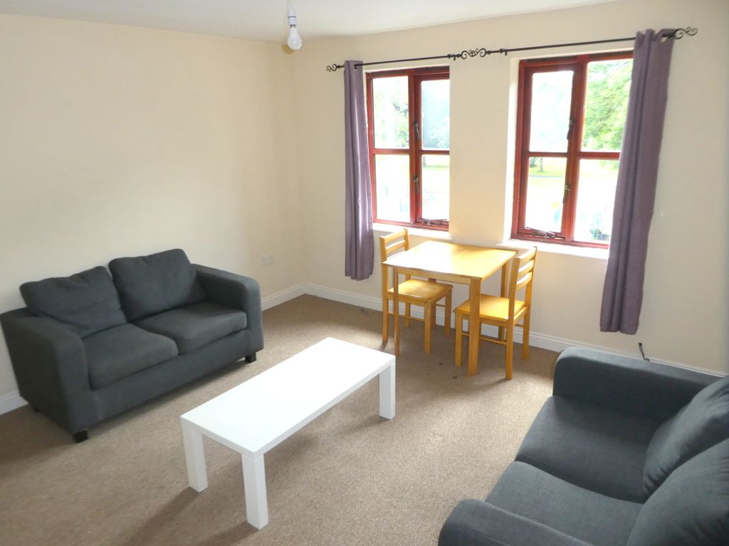 Property photo 2 of 7