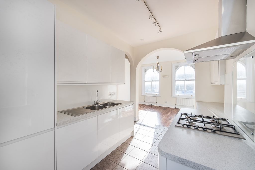 Property photo 3 of 12 Kings Cross Road