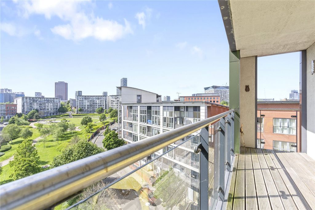 Property photo 1 of 26 Picture No. 11