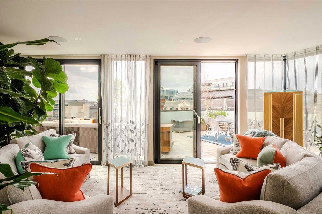 Property photo 3 of 12 Living Room