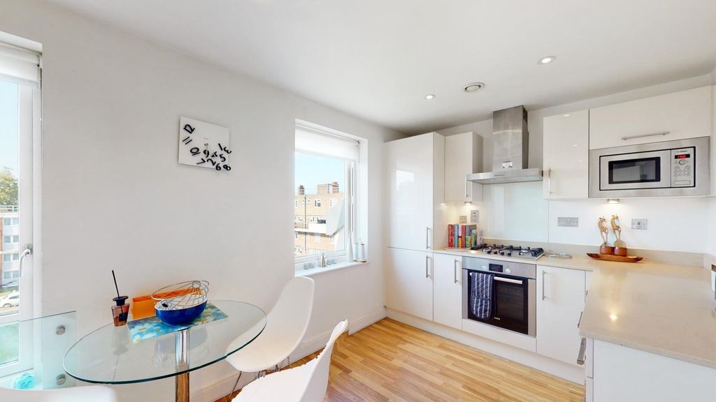 Property photo 2 of 13 Scriven_Street_07182020_132038.Jpg