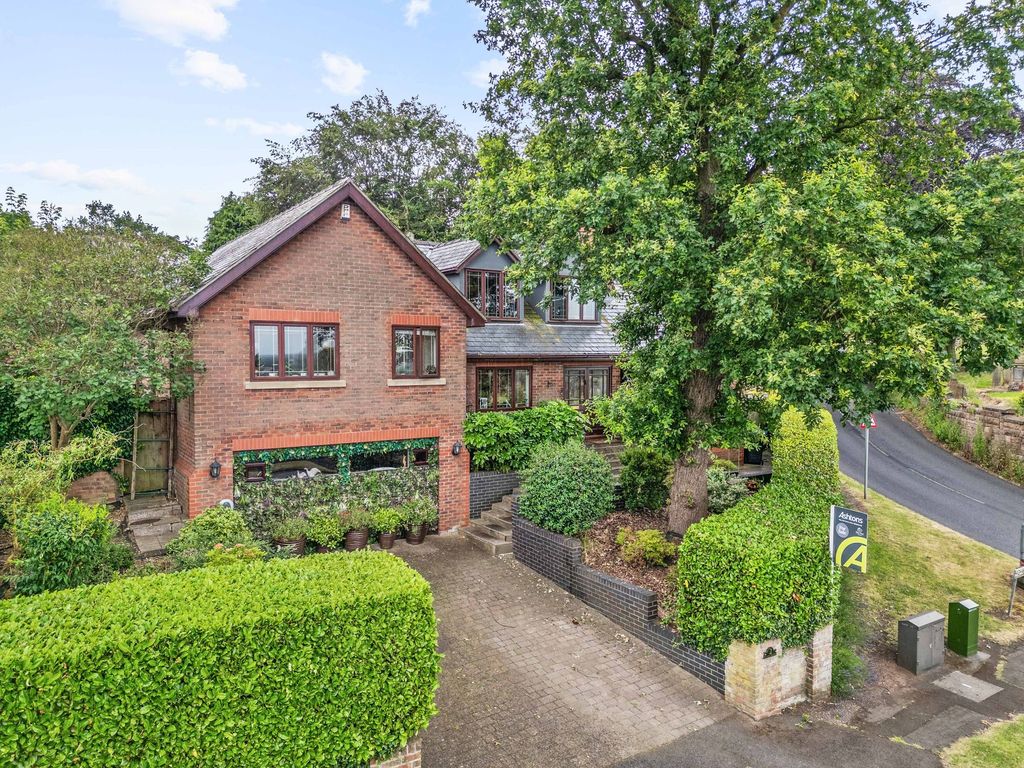 Property photo 1 of 31