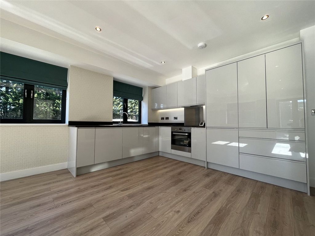 Property photo 2 of 11 Picture No. 05