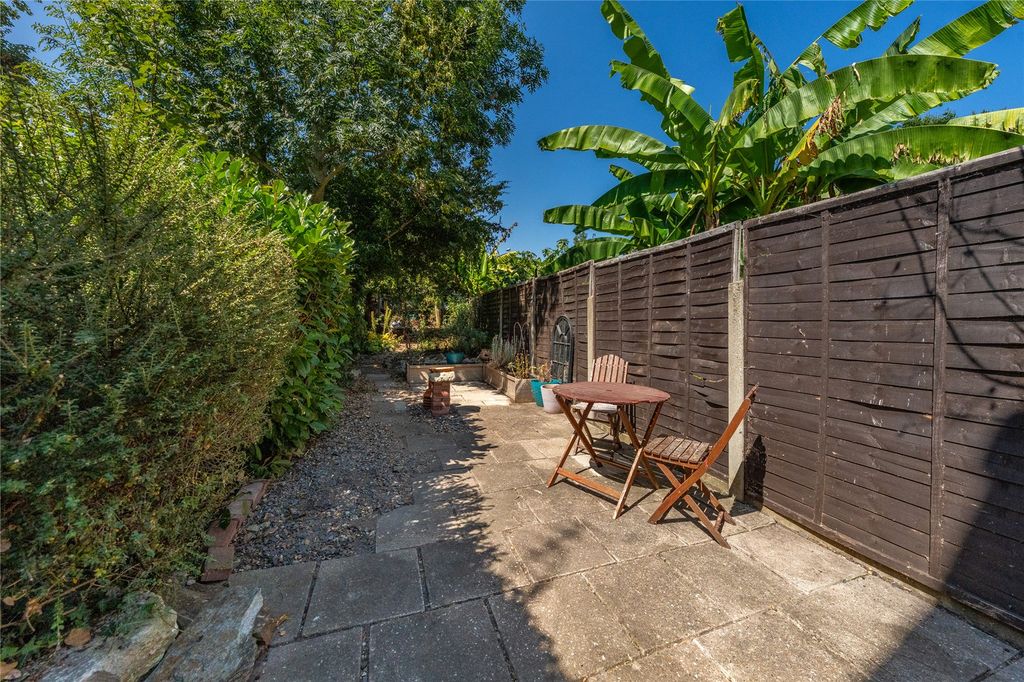 Property photo 3 of 15 Picture No. 02