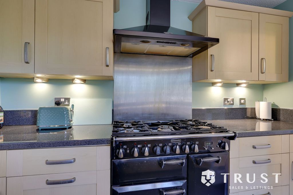 Additional image 7 of 3 bed detached house for saleRichmond Park Avenue, Roberttown, Liversedge WF15
