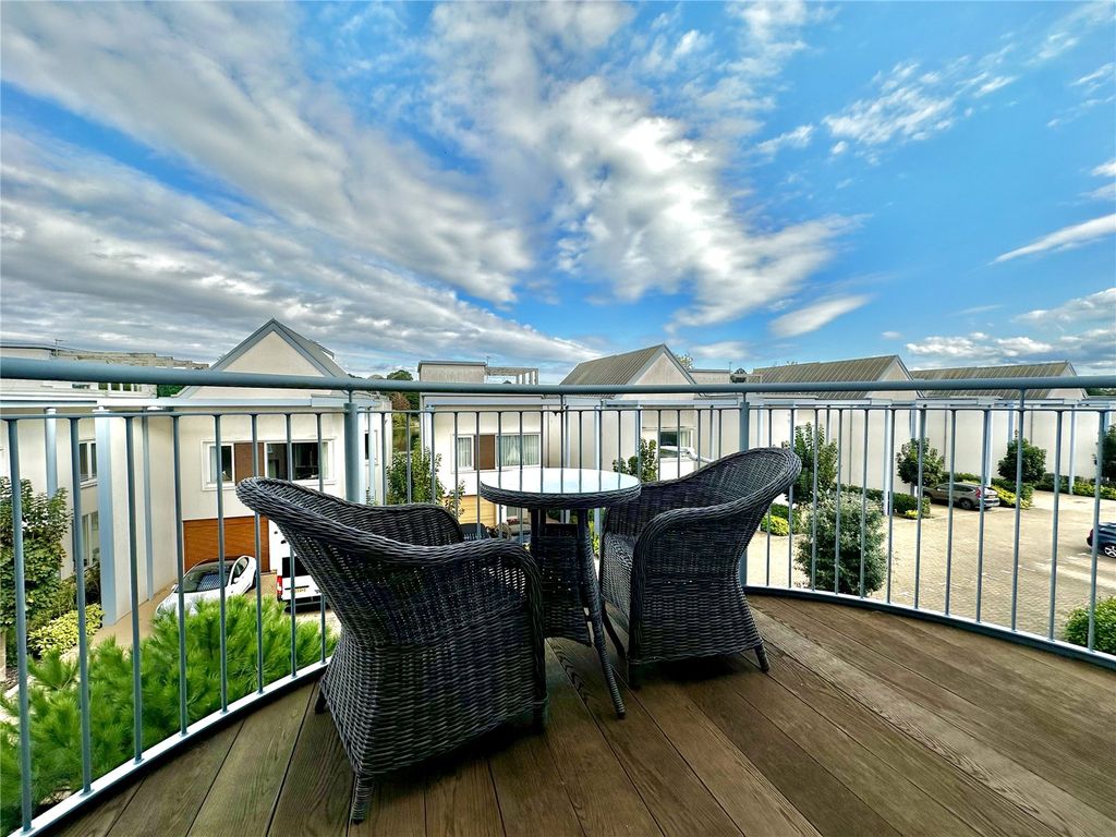 Property photo 2 of 19 Balcony