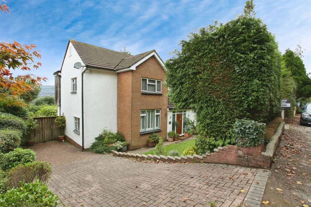 Property photo 1 of 35