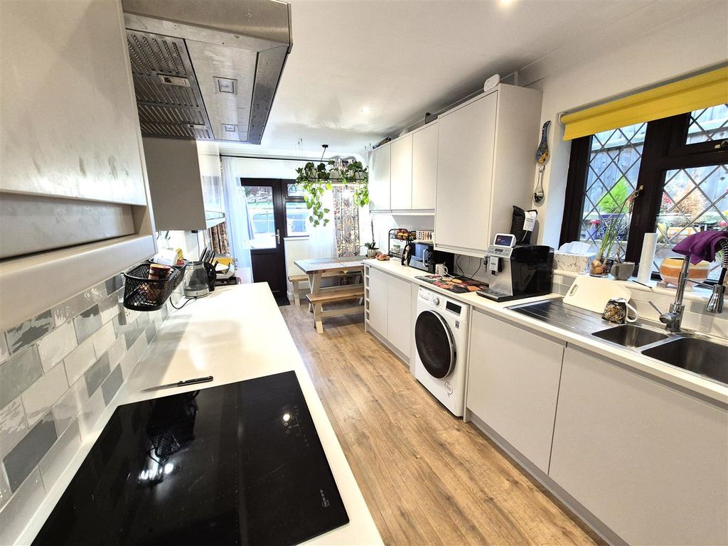 Property photo 2 of 14 116Vicki1.Jpg