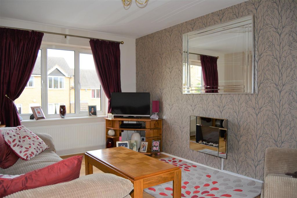 Property photo 1 of 6 Lounge/Diner