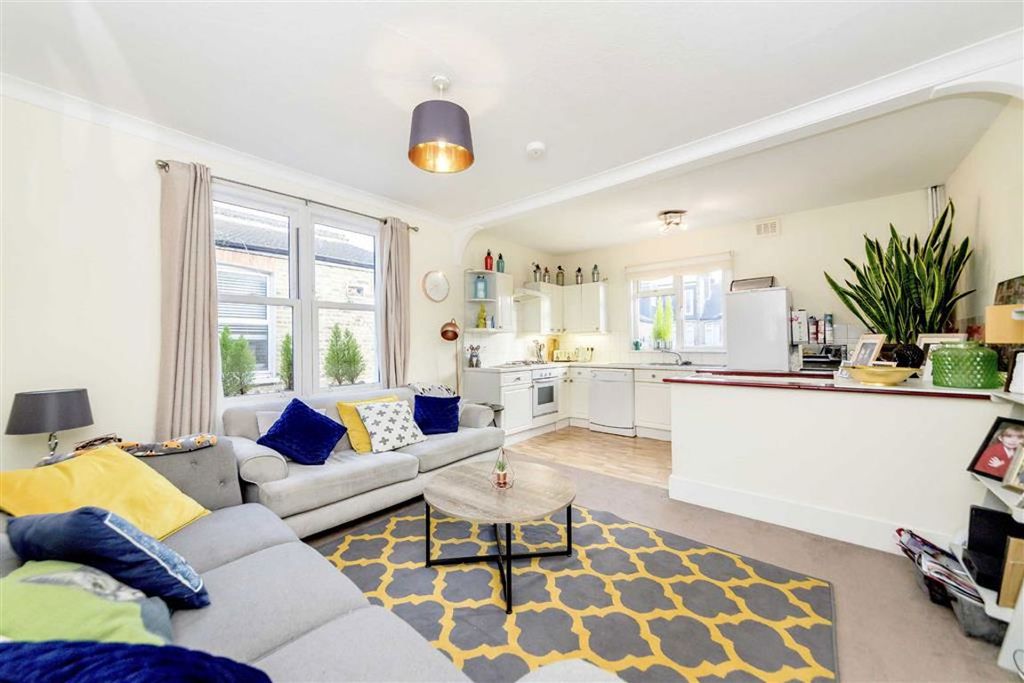 Property photo 2 of 6