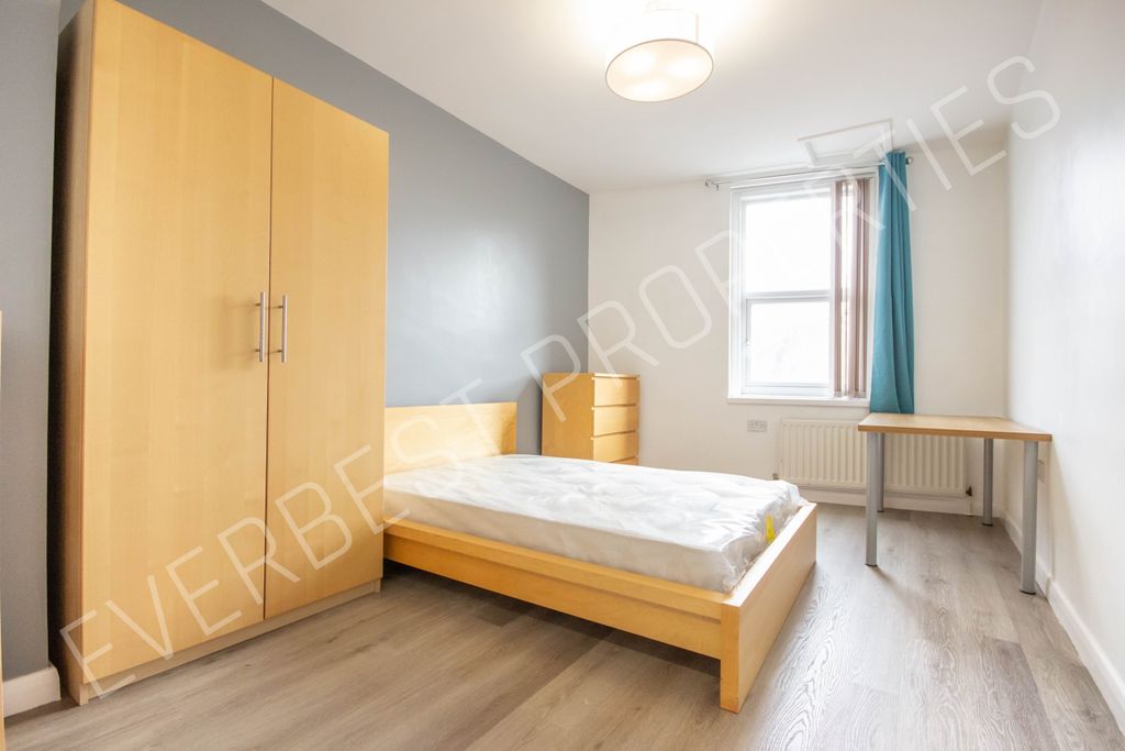 Property photo 3 of 12 6