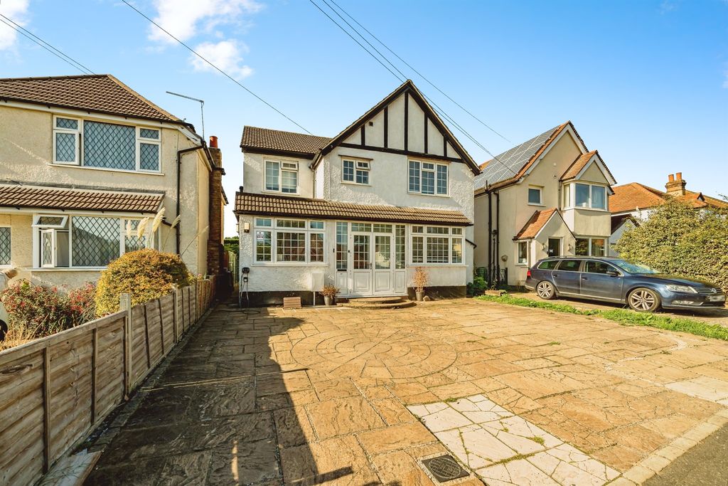 Property photo 2 of 17