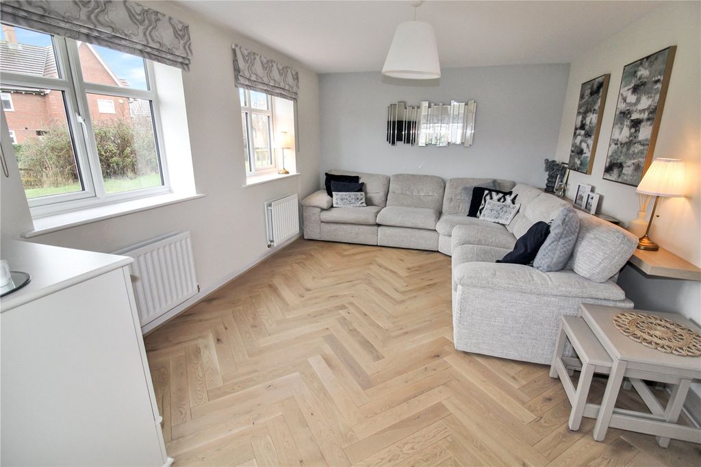 Property photo 3 of 22 Picture No. 08