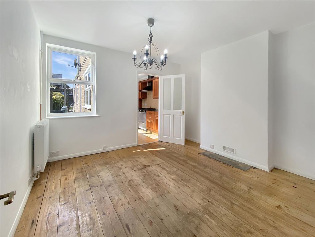 Property photo 3 of 15 31Fcef5c52331c836Fb01E5329c9A0156cd54973.Jpg