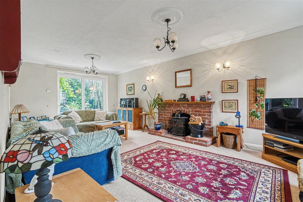 Property photo 2 of 13