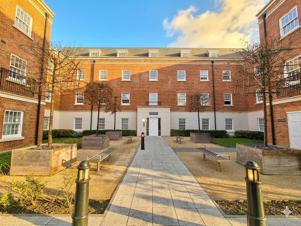 Property photo 1 of 8 Exterior