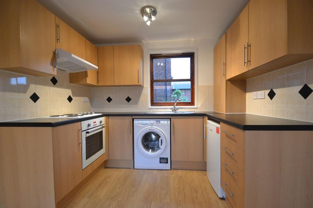 Property photo 2 of 5