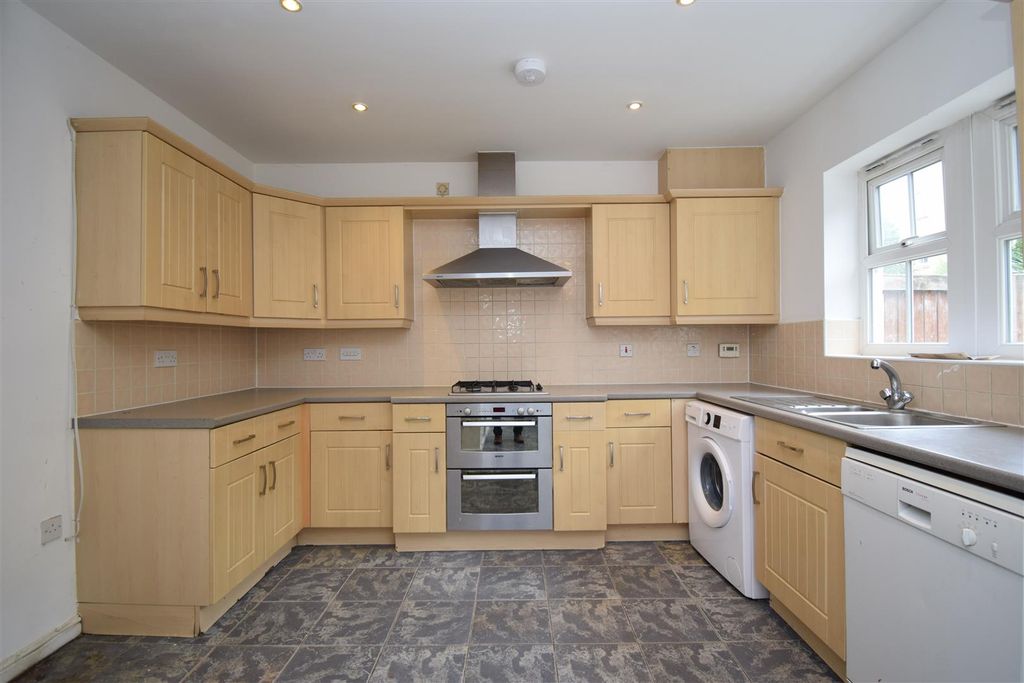Property photo 2 of 23