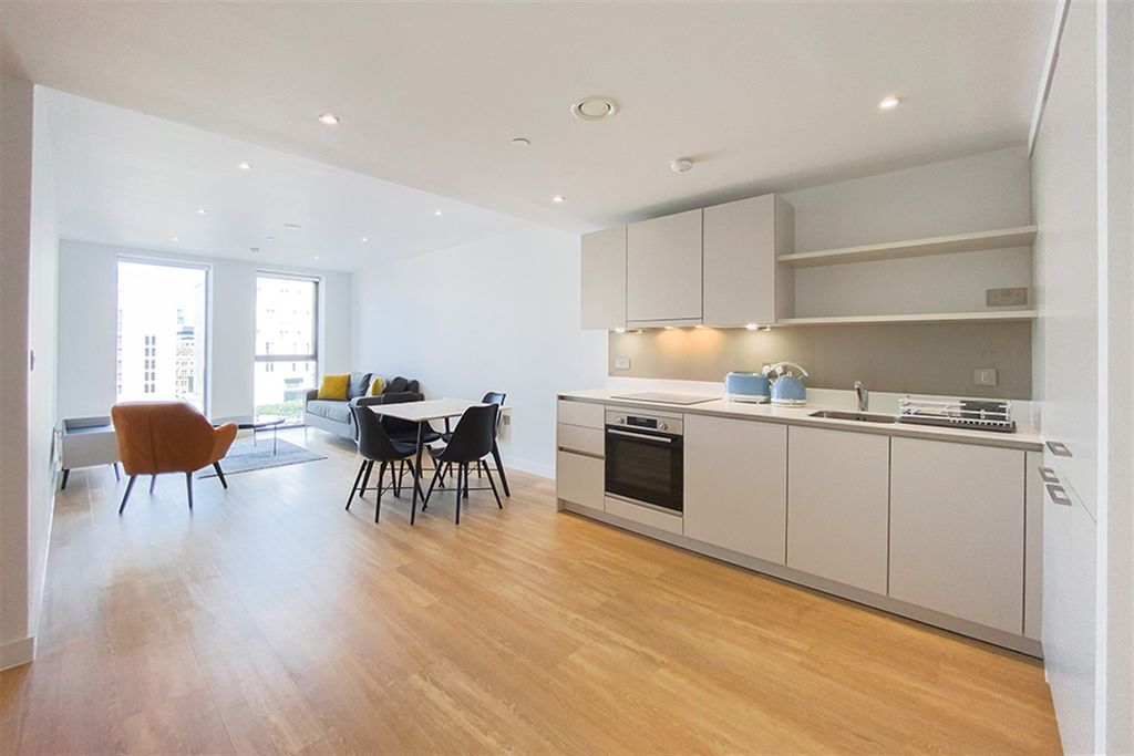 Property photo 1 of 10 (Main)