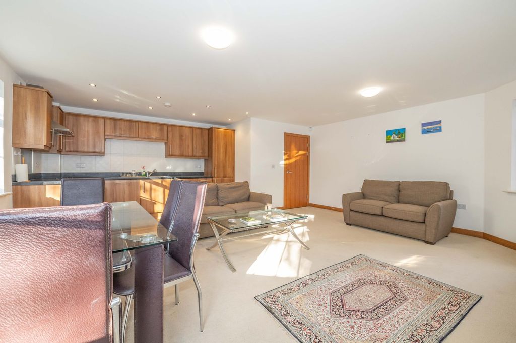 Property photo 3 of 20 Picture 3