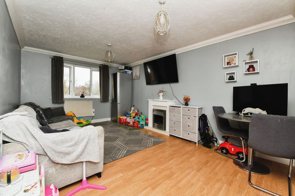 Property photo 3 of 12 Photography