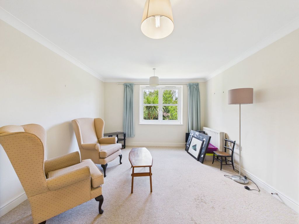 Property photo 2 of 8
