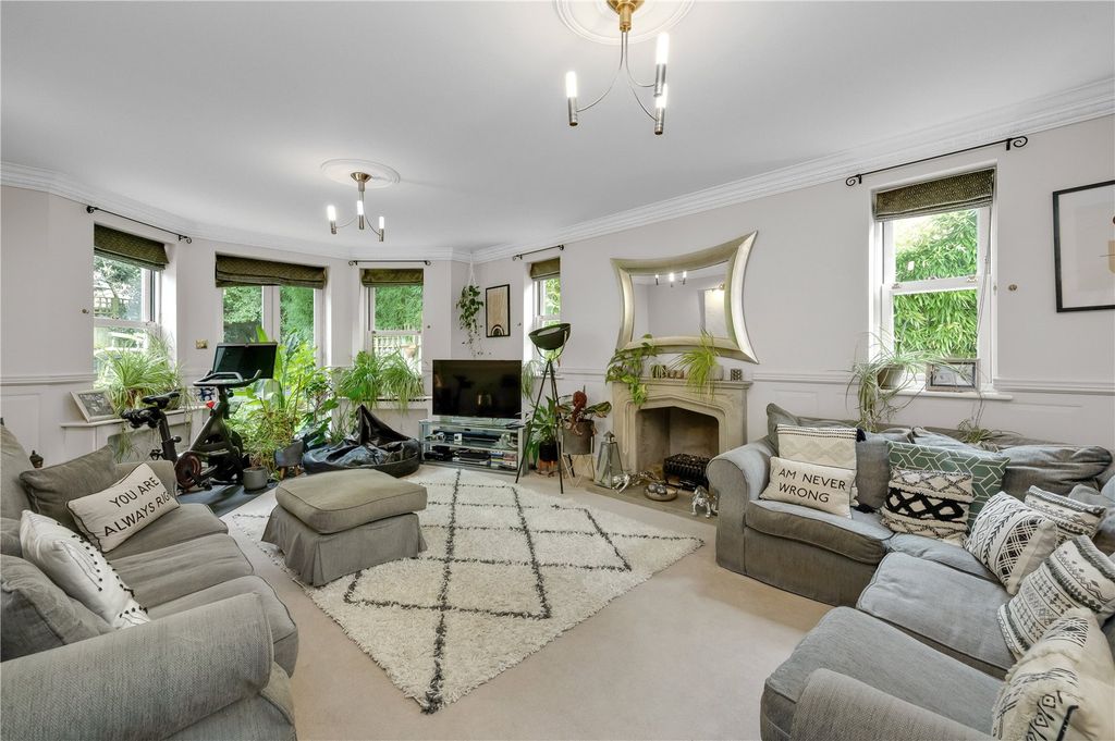 Property photo 3 of 18 Reception Room