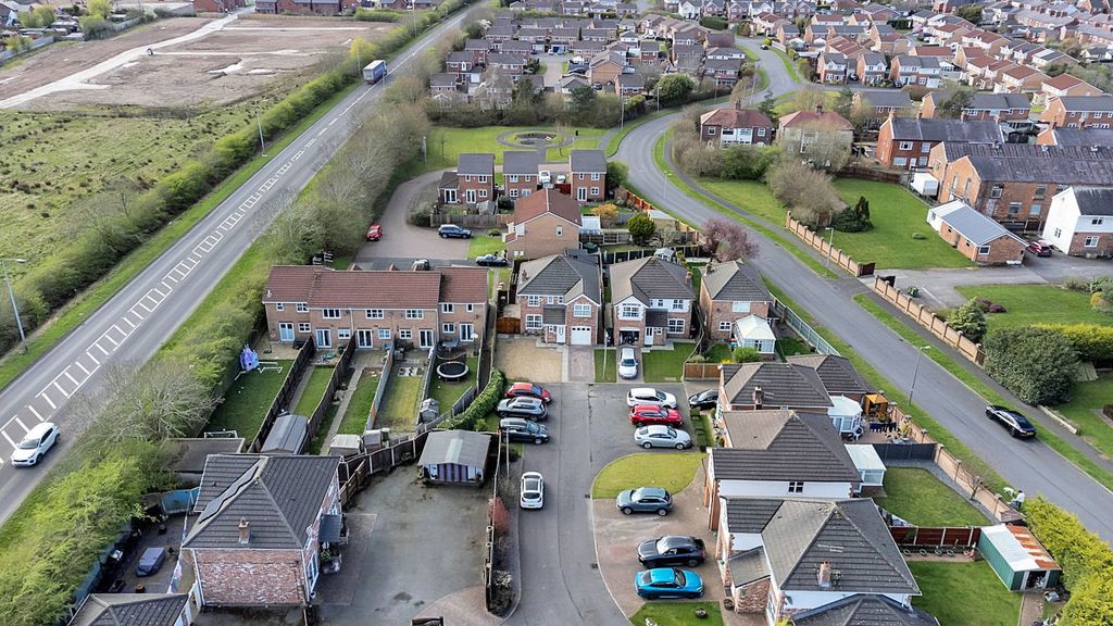 Property photo 2 of 26