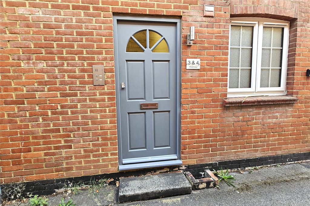Property photo 2 of 12 Picture No. 11
