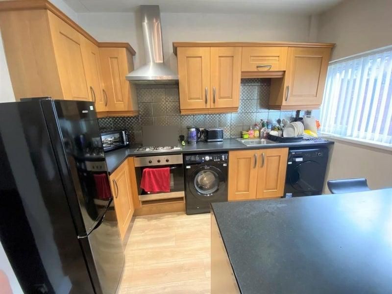 Property photo 3 of 9 Photo 2