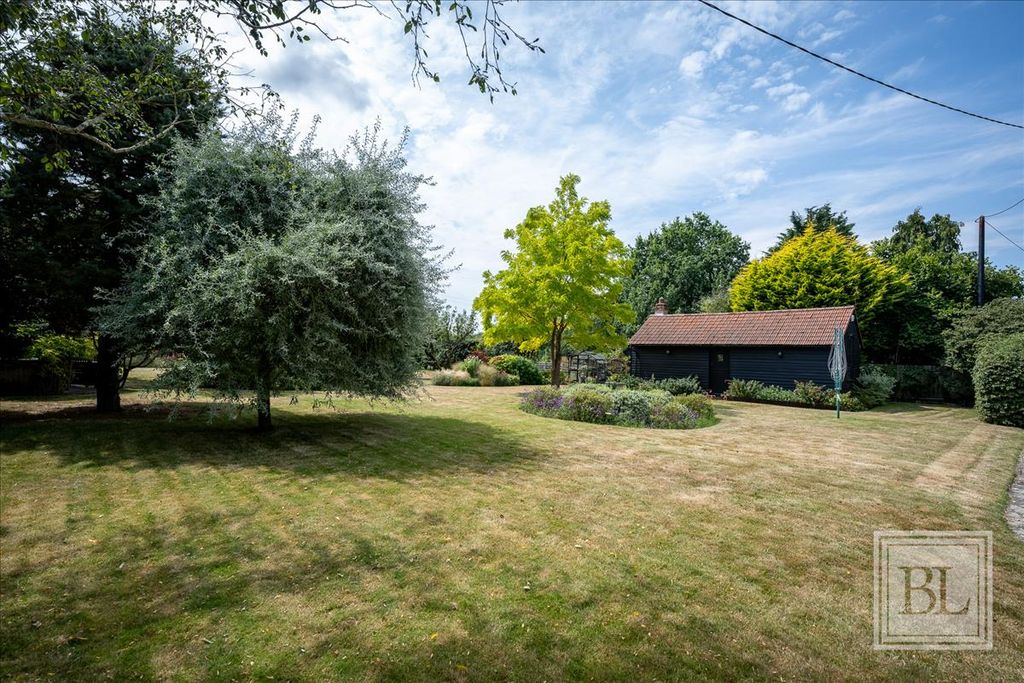 Property photo 2 of 35