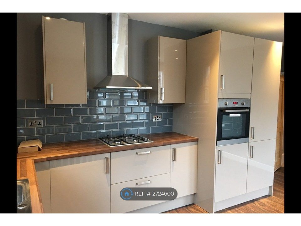 Property photo 2 of 17 Kitchen -Face On View