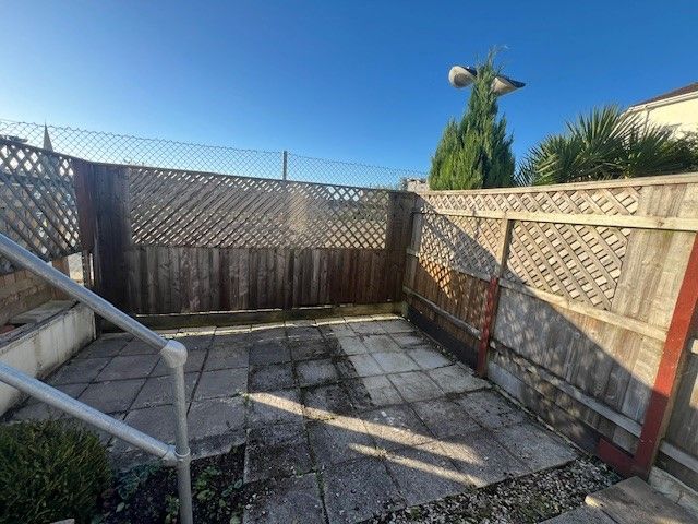 Property photo 2 of 11 Garden