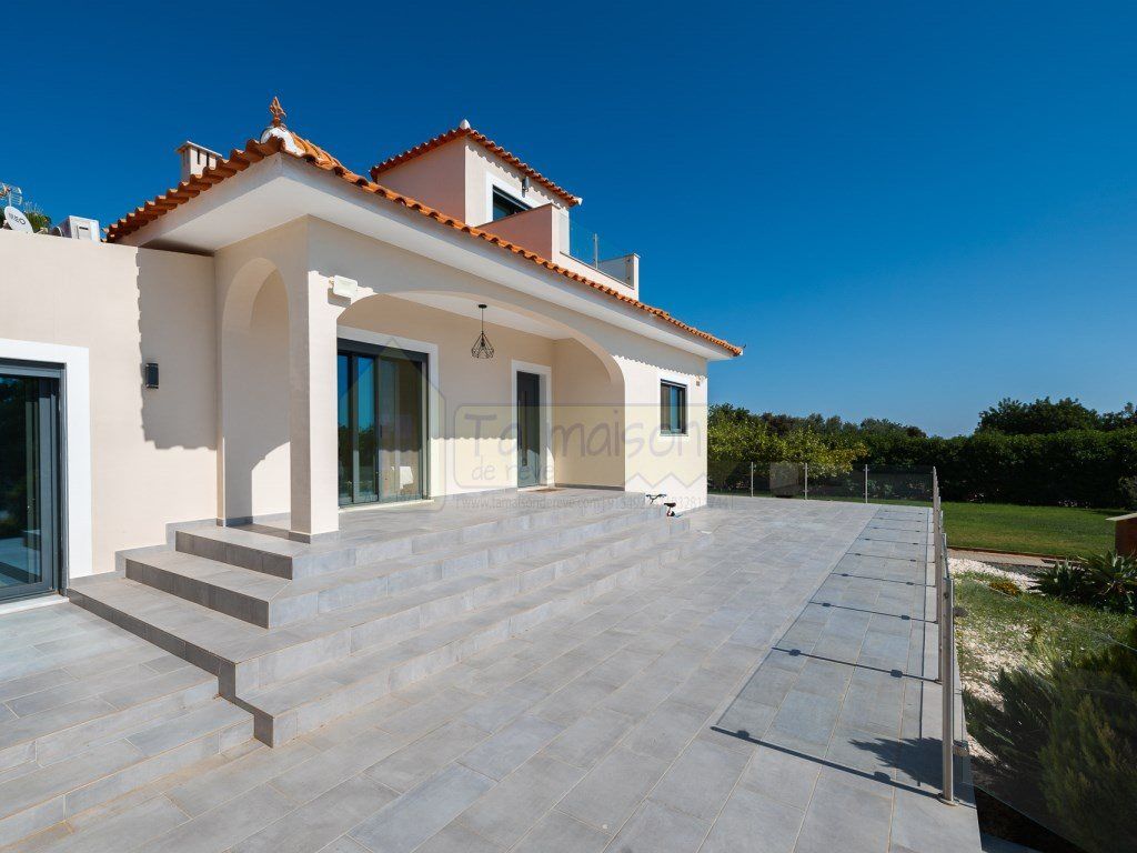 Property photo 1 of 48 Beautifully Renovated Traditional Villa On A Large Plot Near Faro