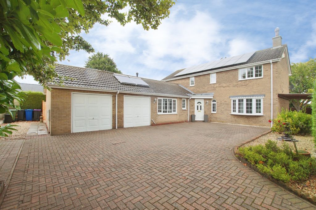 Property photo 1 of 23