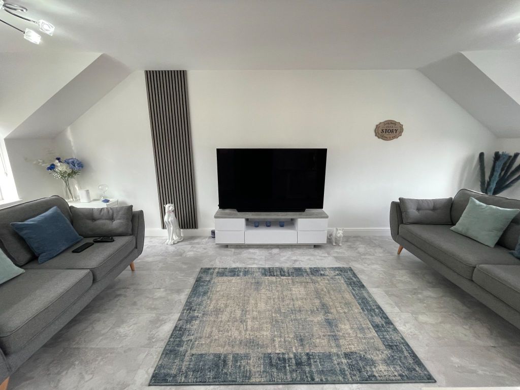 Property photo 3 of 21 Photograph 3