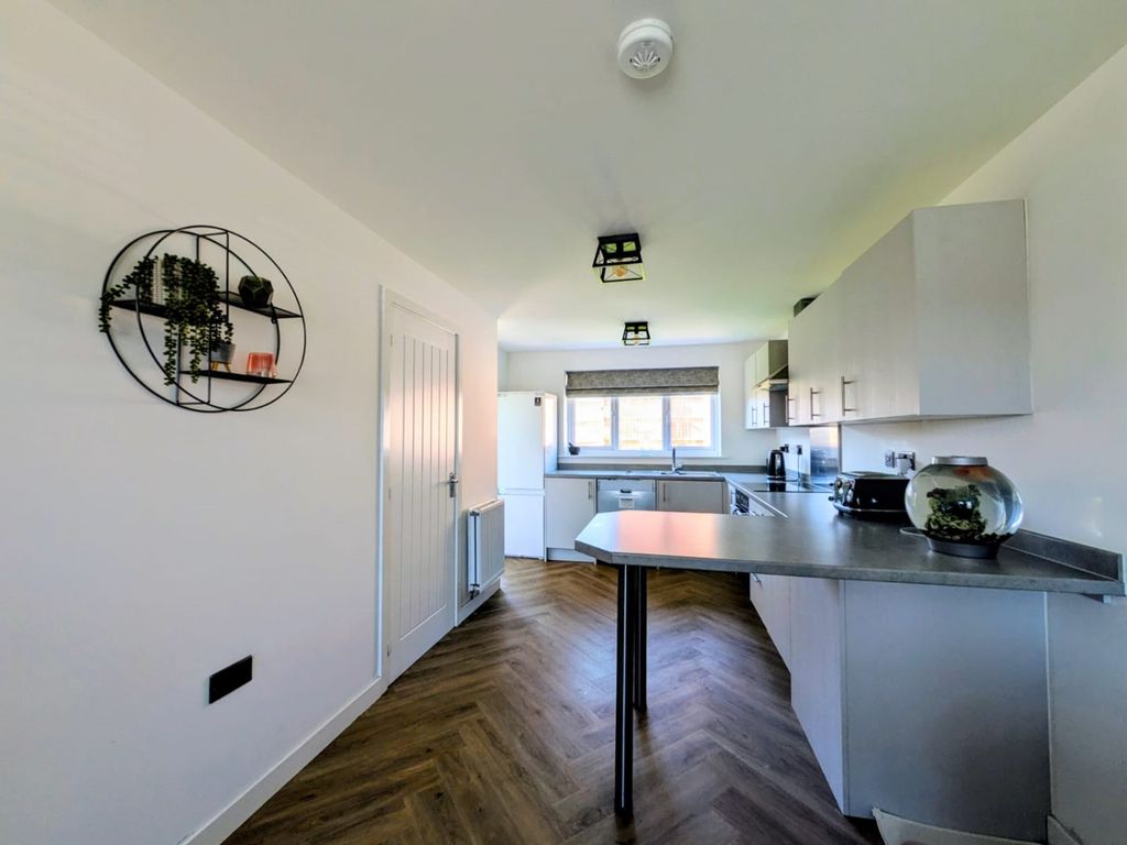 Property photo 3 of 22 34F3d1Df-9B10-4921-A86A-9F38377c48Ec