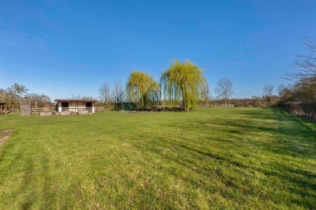 Property photo 2 of 18