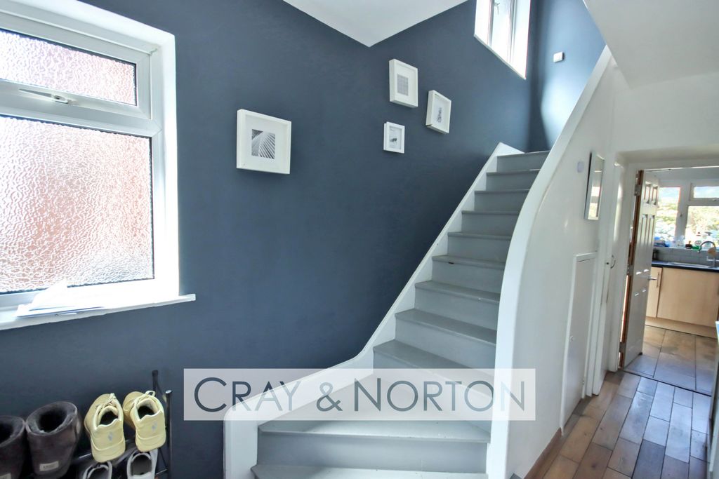 Property photo 2 of 9 Photo 5