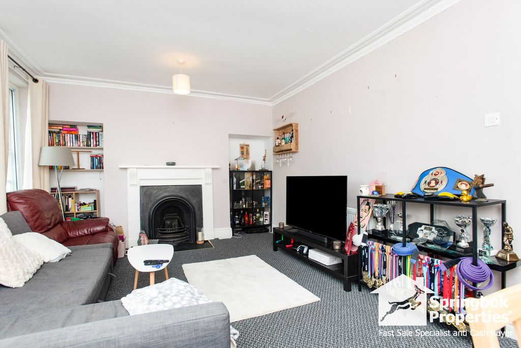 Property photo 2 of 11 Image 2